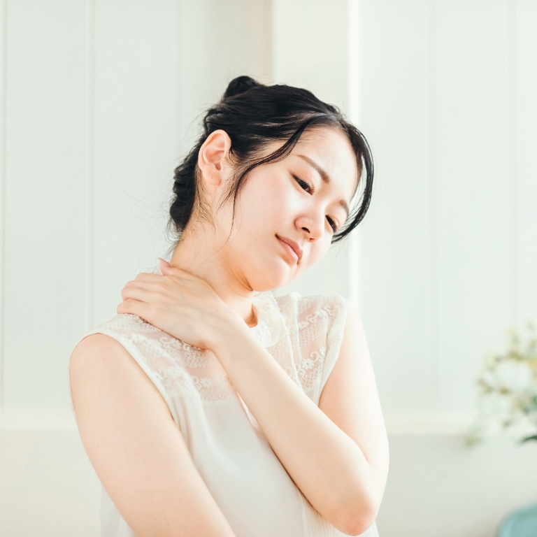 女性の肩こり